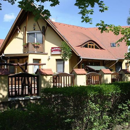 Harmonia Apartmanhaz Hajdúszoboszló المظهر الخارجي الصورة