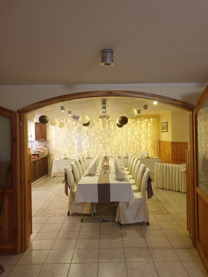 Harmonia Apartmanhaz Hajdúszoboszló المظهر الخارجي الصورة